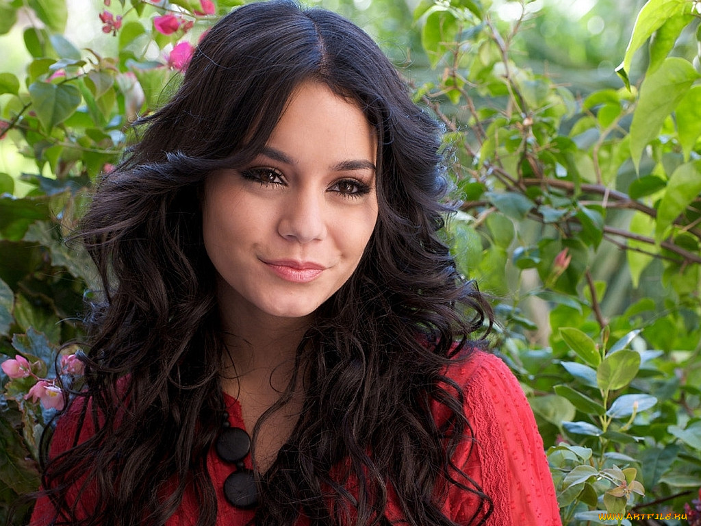 Vanessa Hudgens, 